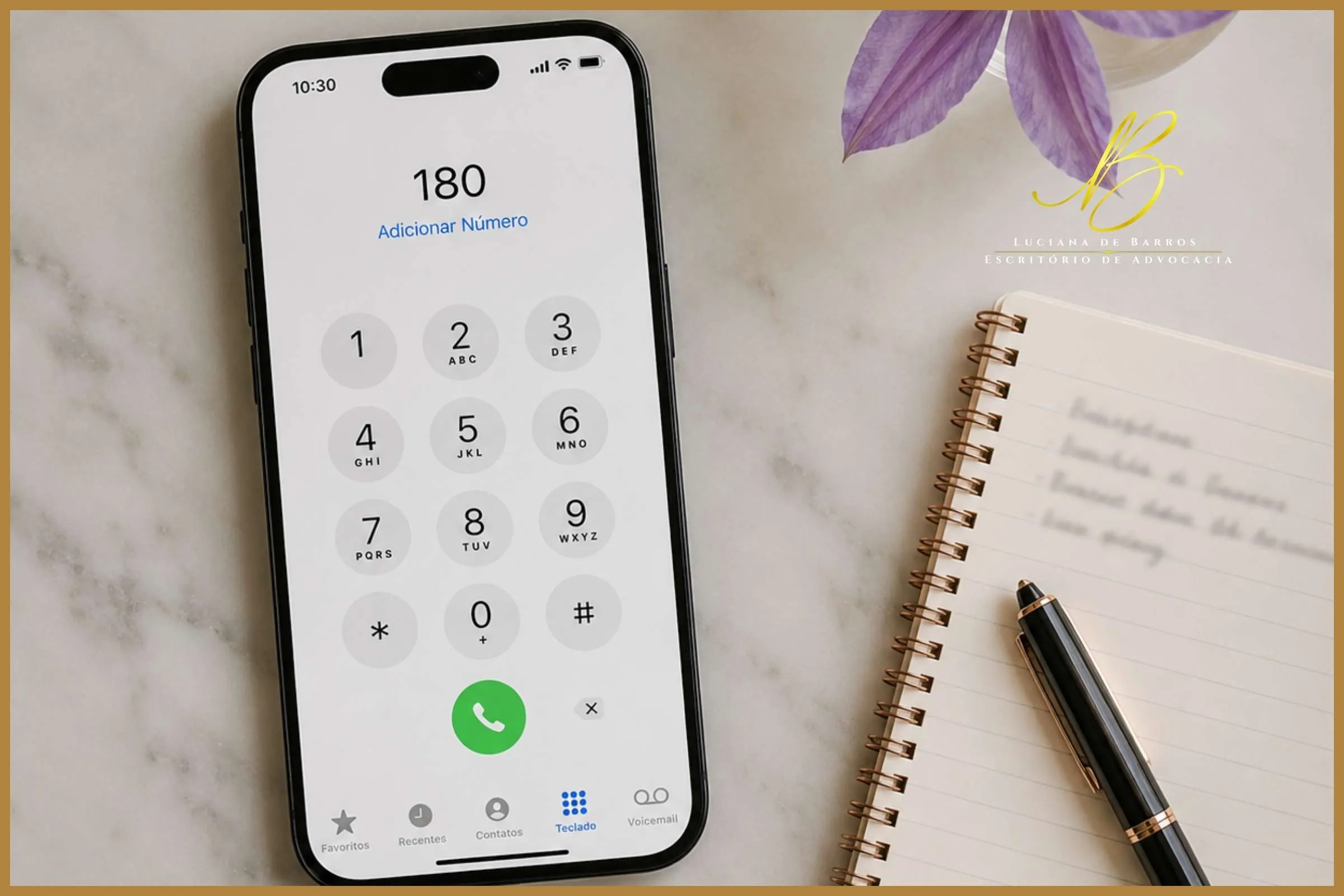 Ligue 180: Central de Atendimento à Mulher disponível 24 horas para orientação, denúncia e encaminhamento Telefone com número 180 Ligue 180 Central de Atendimento à Mulher serviço gratuito 24 horas violência doméstica